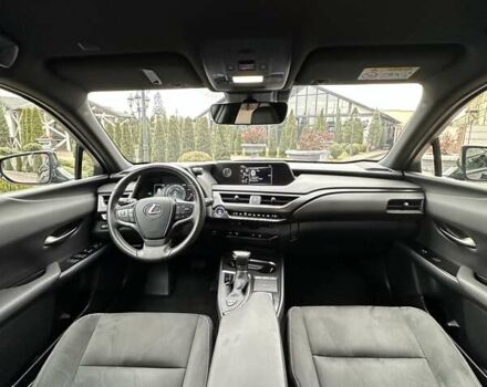 Черный Лексус UX, объемом двигателя 2 л и пробегом 25 тыс. км за 33750 $, фото 57 на Automoto.ua
