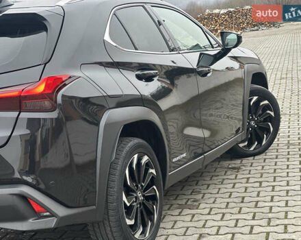 Черный Лексус UX, объемом двигателя 0 л и пробегом 109 тыс. км за 22750 $, фото 19 на Automoto.ua