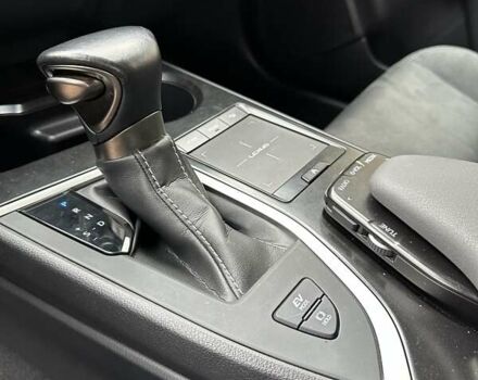 Черный Лексус UX, объемом двигателя 2 л и пробегом 25 тыс. км за 33750 $, фото 77 на Automoto.ua