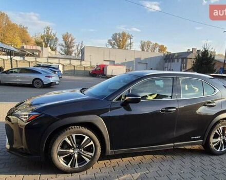 Черный Лексус UX, объемом двигателя 1.99 л и пробегом 62 тыс. км за 29500 $, фото 3 на Automoto.ua