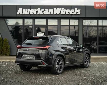 Чорний Лексус UX, об'ємом двигуна 2 л та пробігом 64 тис. км за 29900 $, фото 4 на Automoto.ua