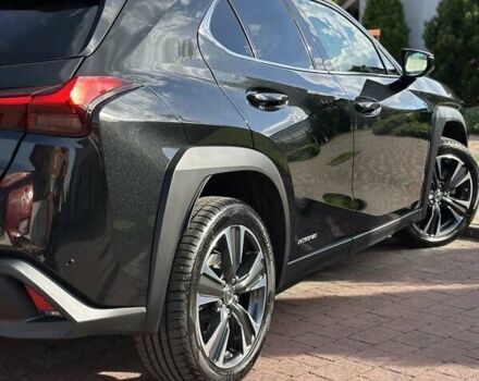 Чорний Лексус UX, об'ємом двигуна 0 л та пробігом 25 тис. км за 35750 $, фото 47 на Automoto.ua
