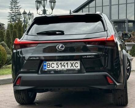 Черный Лексус UX, объемом двигателя 2 л и пробегом 25 тыс. км за 33750 $, фото 51 на Automoto.ua