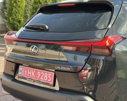 Чорний Лексус UX, об'ємом двигуна 0 л та пробігом 25 тис. км за 35850 $, фото 63 на Automoto.ua