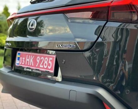 Чорний Лексус UX, об'ємом двигуна 0 л та пробігом 25 тис. км за 35850 $, фото 72 на Automoto.ua