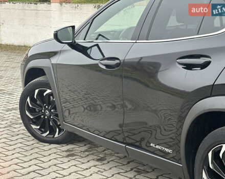 Черный Лексус UX, объемом двигателя 0 л и пробегом 109 тыс. км за 22750 $, фото 61 на Automoto.ua