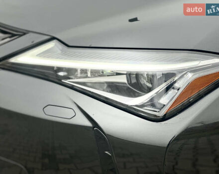 Черный Лексус UX, объемом двигателя 0 л и пробегом 109 тыс. км за 22750 $, фото 9 на Automoto.ua