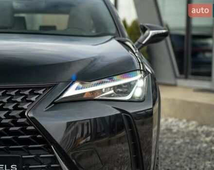 Чорний Лексус UX, об'ємом двигуна 2 л та пробігом 64 тис. км за 29900 $, фото 11 на Automoto.ua