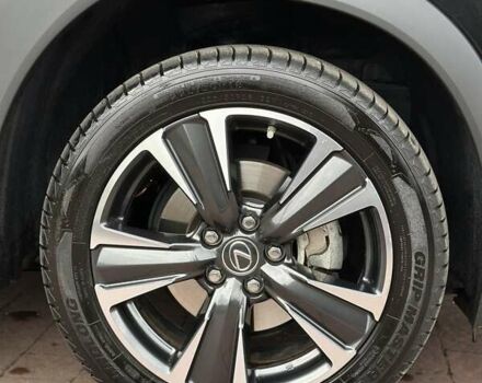 Черный Лексус UX, объемом двигателя 2 л и пробегом 25 тыс. км за 33750 $, фото 18 на Automoto.ua