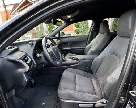 Чорний Лексус UX, об'ємом двигуна 0 л та пробігом 25 тис. км за 35850 $, фото 98 на Automoto.ua