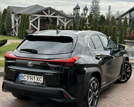 Черный Лексус UX, объемом двигателя 2 л и пробегом 25 тыс. км за 33750 $, фото 53 на Automoto.ua