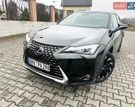 Черный Лексус UX, объемом двигателя 0 л и пробегом 109 тыс. км за 22750 $, фото 2 на Automoto.ua