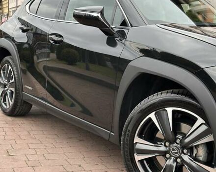 Черный Лексус UX, объемом двигателя 2 л и пробегом 25 тыс. км за 33750 $, фото 9 на Automoto.ua