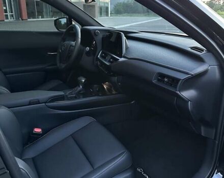 Чорний Лексус UX, об'ємом двигуна 0 л та пробігом 5 тис. км за 38900 $, фото 50 на Automoto.ua