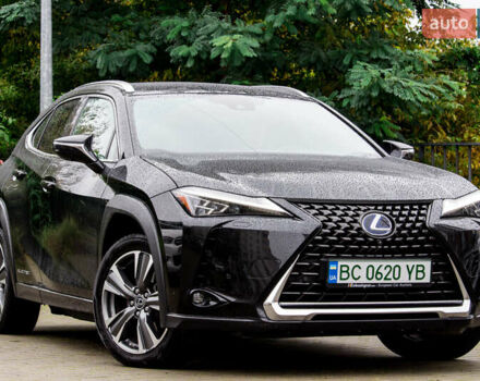 Чорний Лексус UX, об'ємом двигуна 0 л та пробігом 56 тис. км за 29000 $, фото 1 на Automoto.ua