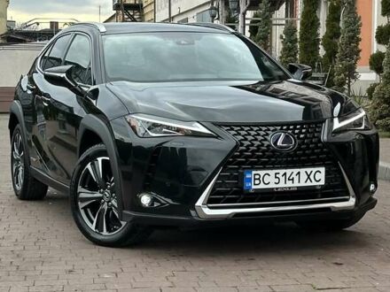 Черный Лексус UX, объемом двигателя 2 л и пробегом 25 тыс. км за 33750 $, фото 1 на Automoto.ua