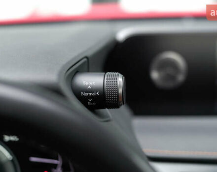 Красный Лексус UX, объемом двигателя 1.99 л и пробегом 101 тыс. км за 29130 $, фото 24 на Automoto.ua