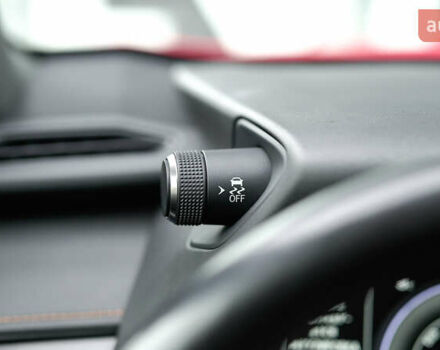 Красный Лексус UX, объемом двигателя 1.99 л и пробегом 101 тыс. км за 29130 $, фото 23 на Automoto.ua