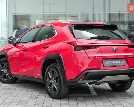 Красный Лексус UX, объемом двигателя 1.99 л и пробегом 101 тыс. км за 29130 $, фото 1 на Automoto.ua