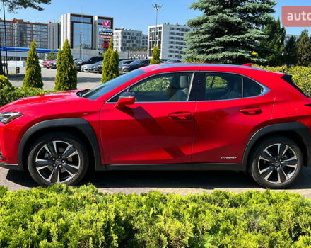 Червоний Лексус UX, об'ємом двигуна 1.99 л та пробігом 75 тис. км за 28800 $, фото 3 на Automoto.ua