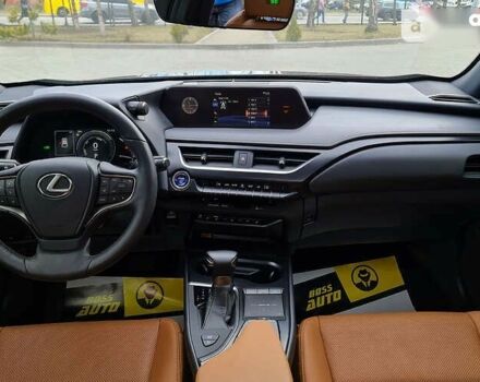 Лексус UX, объемом двигателя 2 л и пробегом 18 тыс. км за 35990 $, фото 10 на Automoto.ua