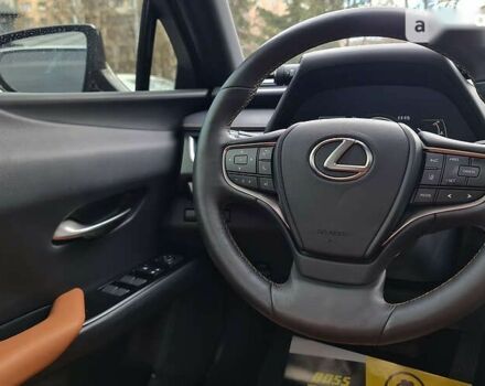Лексус UX, объемом двигателя 2 л и пробегом 18 тыс. км за 35990 $, фото 11 на Automoto.ua