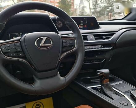 Лексус UX, объемом двигателя 2 л и пробегом 18 тыс. км за 35990 $, фото 15 на Automoto.ua