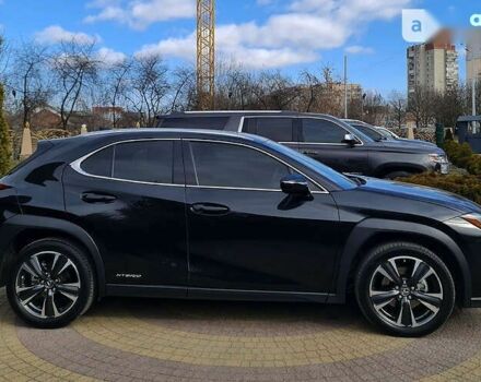 Лексус UX, объемом двигателя 2 л и пробегом 18 тыс. км за 35990 $, фото 2 на Automoto.ua