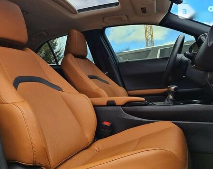 Лексус UX, объемом двигателя 2 л и пробегом 18 тыс. км за 35990 $, фото 19 на Automoto.ua