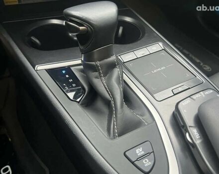 Лексус UX, объемом двигателя 4.25 л и пробегом 20 тыс. км за 31900 $, фото 28 на Automoto.ua