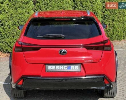 Лексус UX, объемом двигателя 2 л и пробегом 61 тыс. км за 24999 $, фото 5 на Automoto.ua