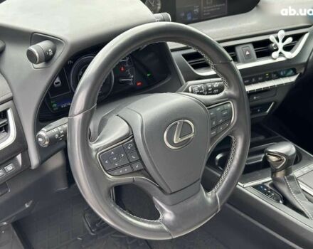 Лексус UX, об'ємом двигуна 0 л та пробігом 63 тис. км за 28590 $, фото 22 на Automoto.ua
