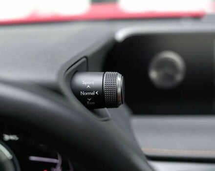 Лексус UX, объемом двигателя 0 л и пробегом 101 тыс. км за 29563 $, фото 24 на Automoto.ua