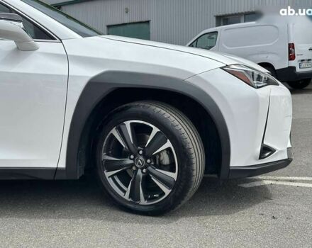 Лексус UX, об'ємом двигуна 0 л та пробігом 63 тис. км за 28590 $, фото 13 на Automoto.ua