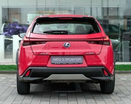 Лексус UX, объемом двигателя 0 л и пробегом 101 тыс. км за 29563 $, фото 3 на Automoto.ua