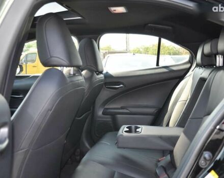 Лексус UX, объемом двигателя 2 л и пробегом 43 тыс. км за 27700 $, фото 27 на Automoto.ua