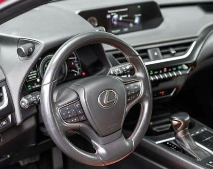 Лексус UX, объемом двигателя 0 л и пробегом 101 тыс. км за 29563 $, фото 17 на Automoto.ua