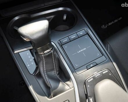 Лексус UX, объемом двигателя 2 л и пробегом 43 тыс. км за 27700 $, фото 21 на Automoto.ua