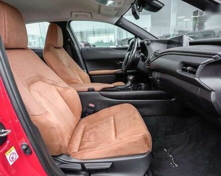 Лексус UX, объемом двигателя 0 л и пробегом 101 тыс. км за 29563 $, фото 5 на Automoto.ua