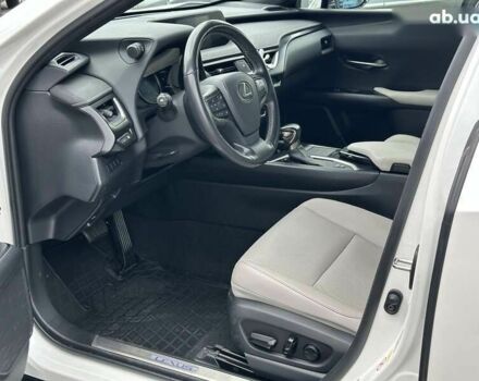 Лексус UX, об'ємом двигуна 0 л та пробігом 63 тис. км за 28590 $, фото 18 на Automoto.ua
