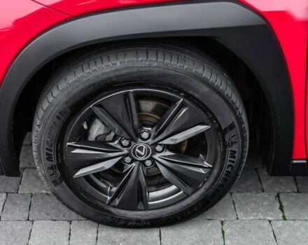 Лексус UX, объемом двигателя 0 л и пробегом 101 тыс. км за 29563 $, фото 11 на Automoto.ua