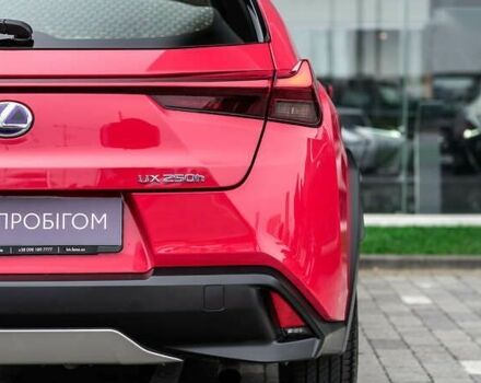 Лексус UX, объемом двигателя 0 л и пробегом 101 тыс. км за 29563 $, фото 13 на Automoto.ua