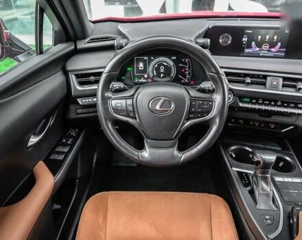 Лексус UX, объемом двигателя 0 л и пробегом 101 тыс. км за 29563 $, фото 8 на Automoto.ua
