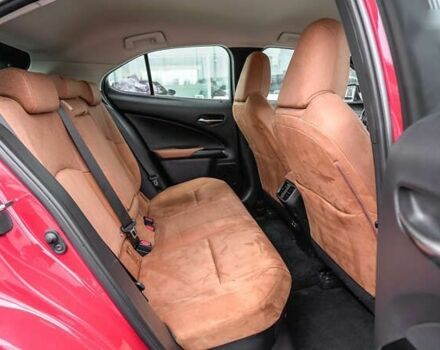 Лексус UX, объемом двигателя 0 л и пробегом 101 тыс. км за 29563 $, фото 6 на Automoto.ua