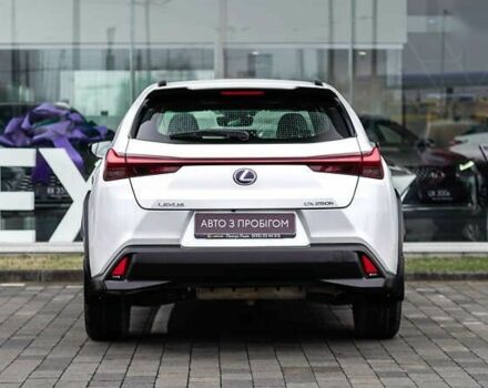 Лексус UX, объемом двигателя 0 л и пробегом 60 тыс. км за 35505 $, фото 3 на Automoto.ua