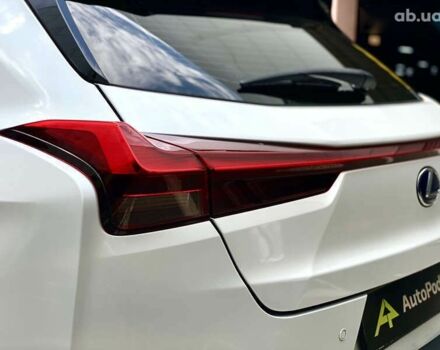 Лексус UX, об'ємом двигуна 0 л та пробігом 22 тис. км за 30500 $, фото 21 на Automoto.ua