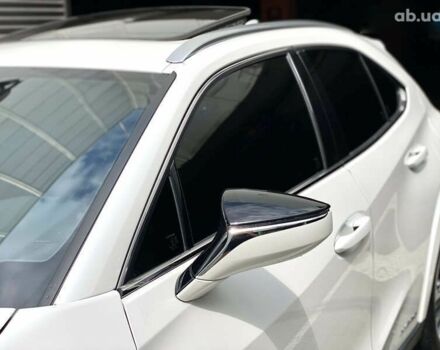 Лексус UX, об'ємом двигуна 0 л та пробігом 22 тис. км за 30500 $, фото 16 на Automoto.ua
