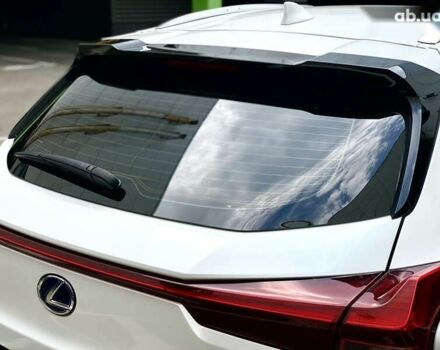 Лексус UX, об'ємом двигуна 0 л та пробігом 22 тис. км за 30500 $, фото 22 на Automoto.ua