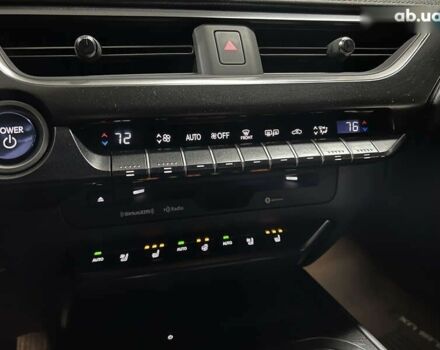 Лексус UX, объемом двигателя 0 л и пробегом 22 тыс. км за 29400 $, фото 29 на Automoto.ua