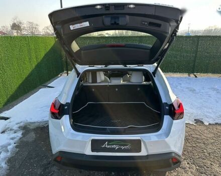 Лексус UX, объемом двигателя 0 л и пробегом 13 тыс. км за 34500 $, фото 7 на Automoto.ua